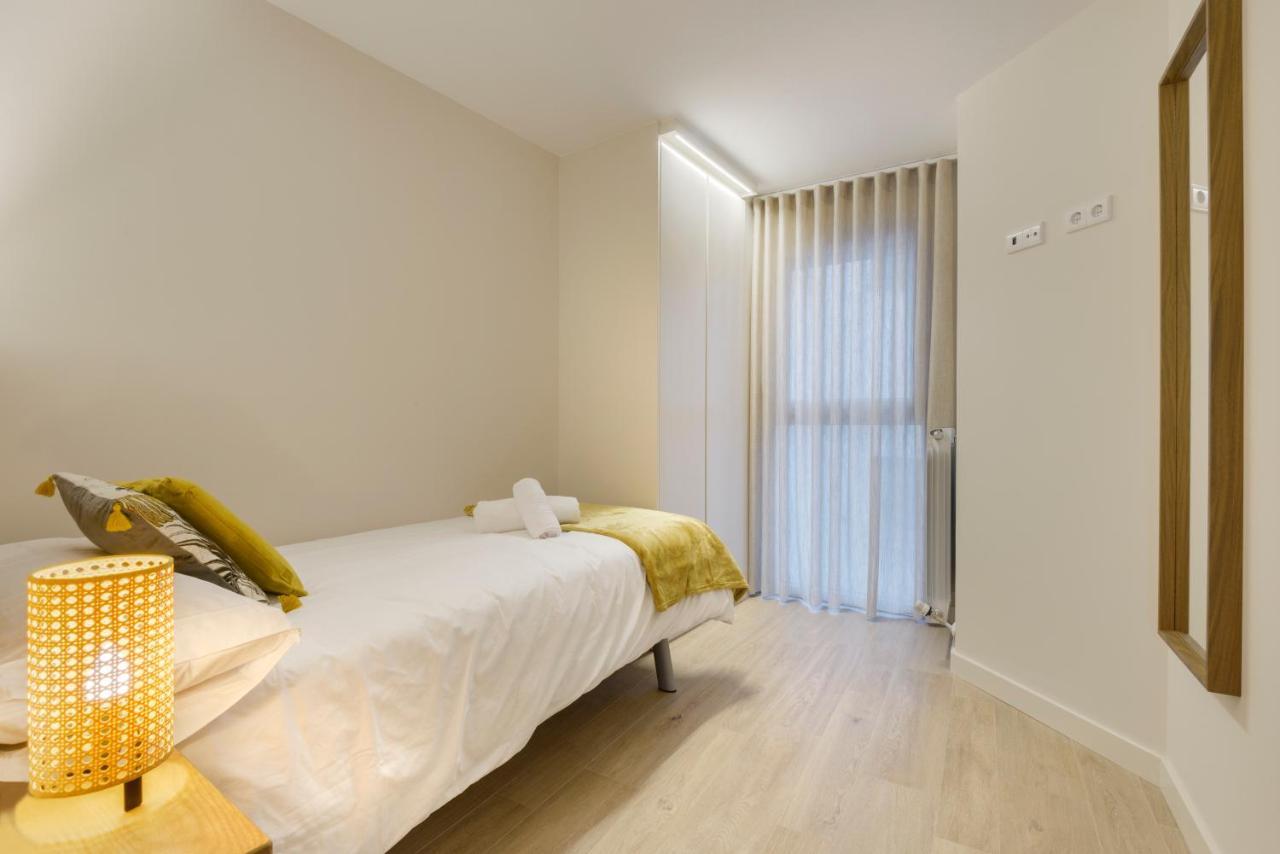 Apartamentos La Muralla De Jaca Buitenkant foto