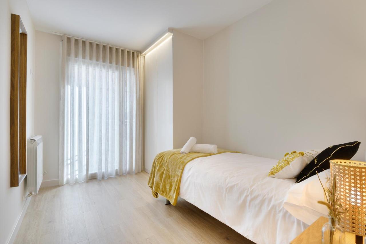 Apartamentos La Muralla De Jaca Buitenkant foto