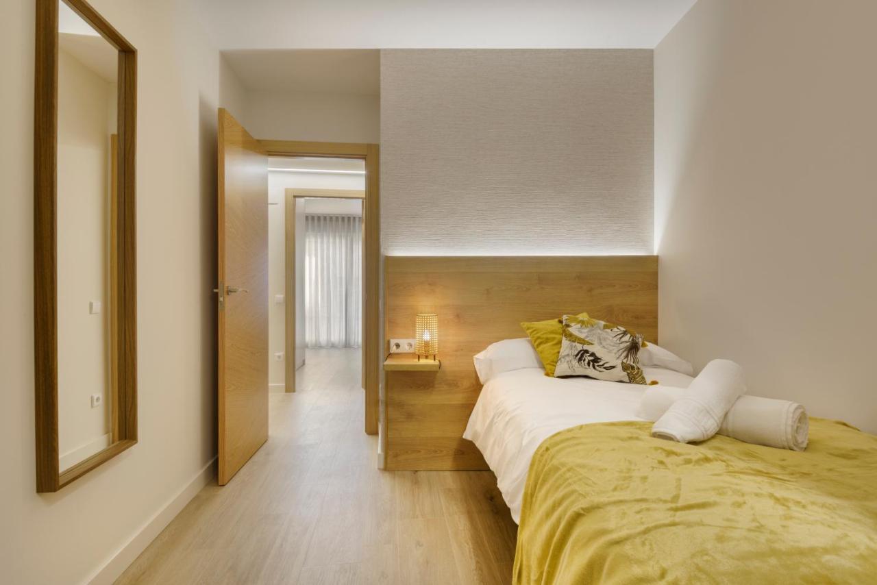 Apartamentos La Muralla De Jaca Buitenkant foto